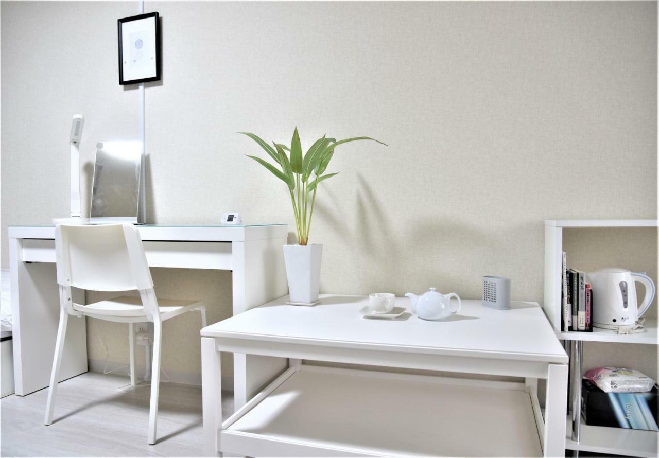 Osaka U-Shuku Apartment Bagian luar foto