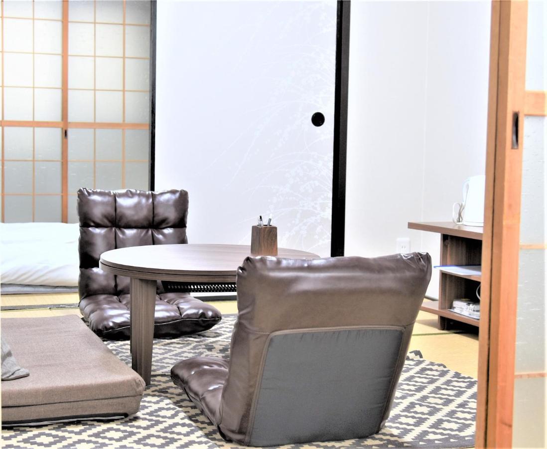 Osaka U-Shuku Apartment Bagian luar foto